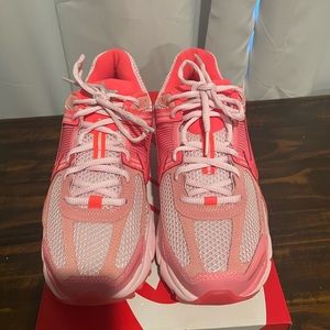 Nike Zoom Vomero 5 shoes